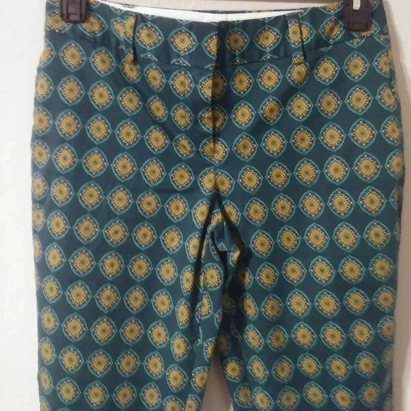 Lands End Green Print Capris Pants - Picture 3 of 7